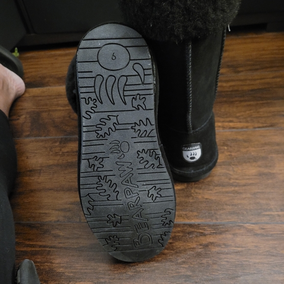 Brand New BearPaw Boots never worn. Smoke free pet free home - Picture 3 of 3